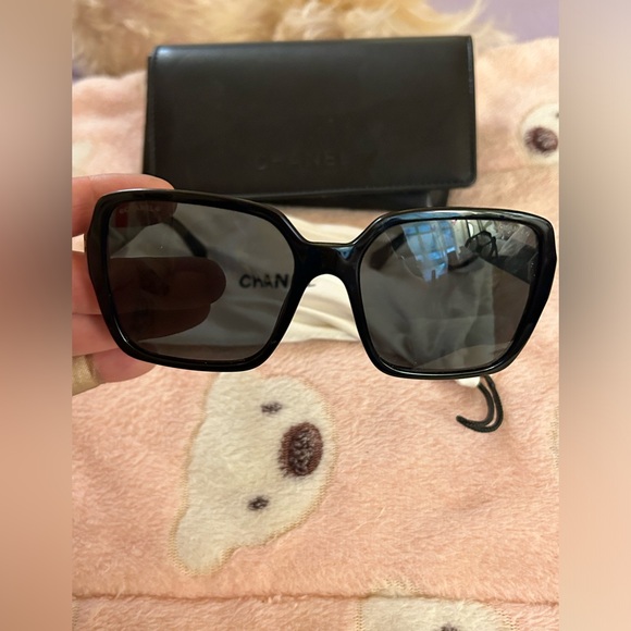 Chanel Non-prescription sunglasses - Picture 6 of 16